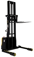 Stackers with Powered Drive and Powered Lift (S) - Product Family Page